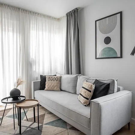 Sea State Apartment *